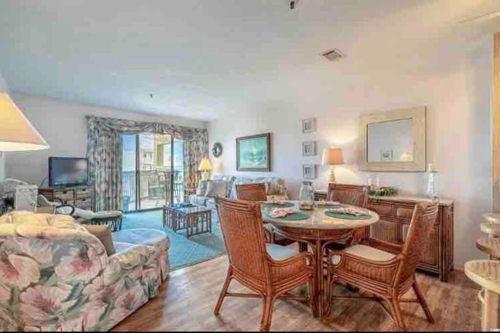 Lovely 2-Bedroom Condo With Pool Myrtle Beach Extérieur photo