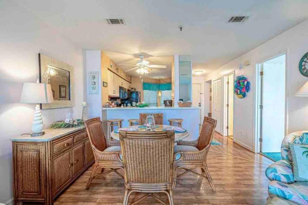 Lovely 2-Bedroom Condo With Pool Myrtle Beach Extérieur photo